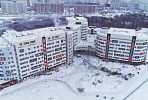 Yugra authorities representatives and community members observe that the construction of the Surgut perinatal center is running ahead of schedule