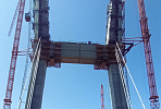 First 10 cables are mounted on the bridge pylon in Novosibirsk